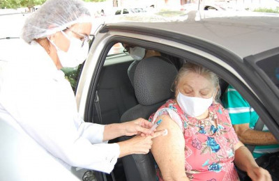FMS inicia nesta sexta-feira a 4ª dose da vacina para idosos com 80 anos ou mais